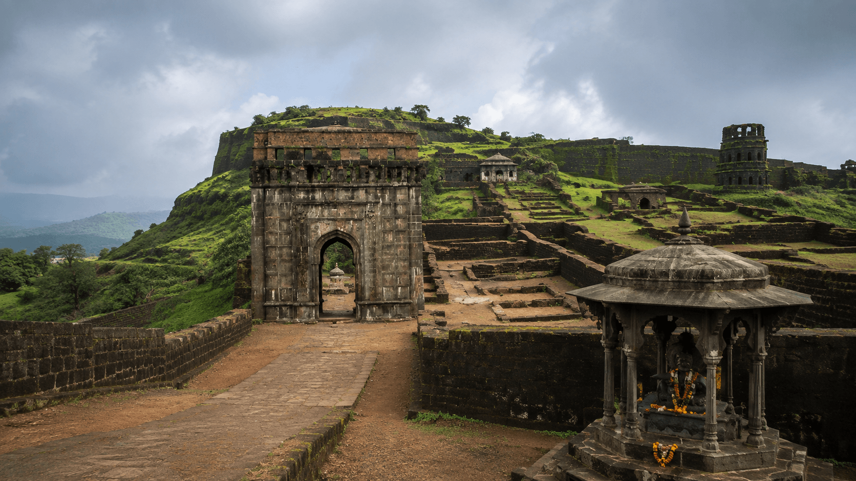 Raigad Fort Trek & Historical Exploration | Pune
